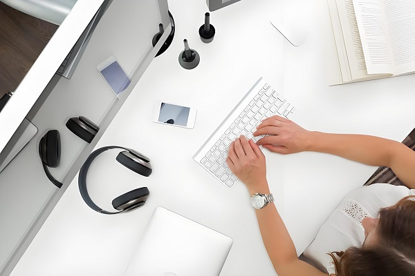 软文发稿网站五大挑选法则，让每一分预算都花在刀刃上！